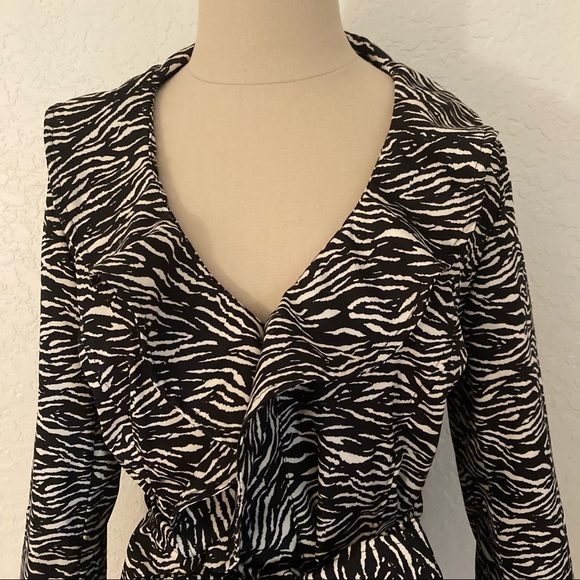 Zebra Print Jacket - Picture 2 of 10
